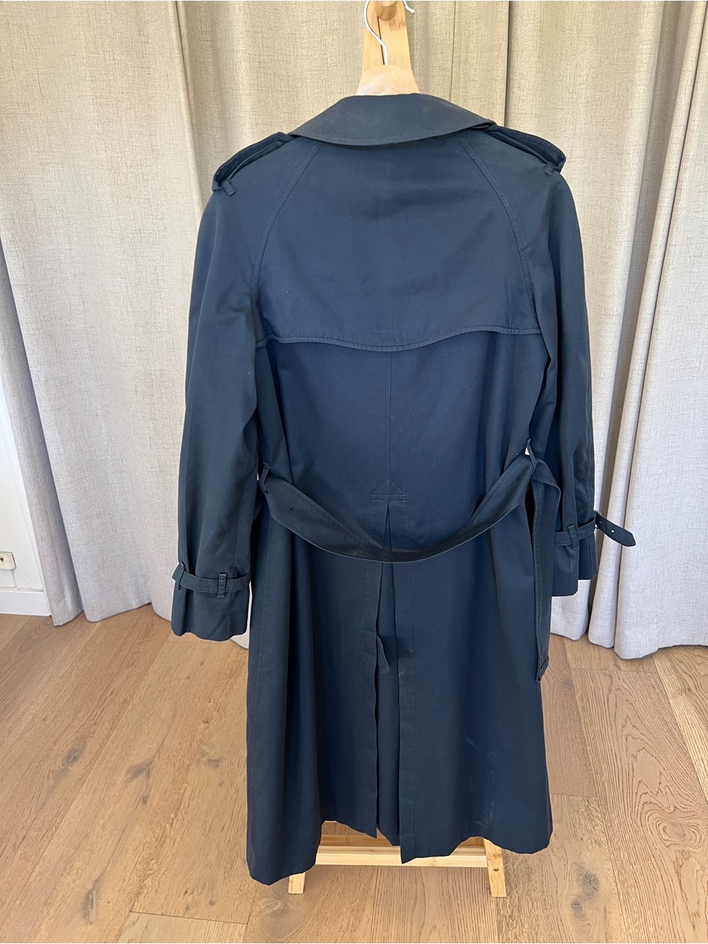 Vintage Burberry Navy Double-Breasted Trench Coat with Signature Check Lining - Picture 6 of 16